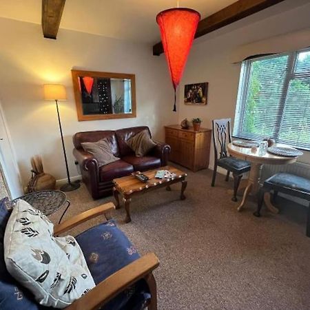 Cosy Private Accommodation In Corsham, Near Bath Exteriör bild