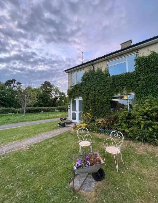 Cosy Private Accommodation In Corsham, Near Bath Exteriör bild